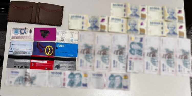 HURTO EN PLAYA DE ESTACIONAMIENTO DE YPF: UN APREHENDIDO EN VILLA OCAMPO.