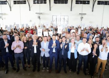 Regularización dominial: más familias de los 19 departamentos accedieron a su escritura en 2025.