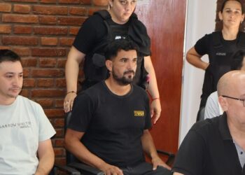 Prisión preventiva sin plazo para tres imputados por violento asalto a mano armada en Villa Ocampo.