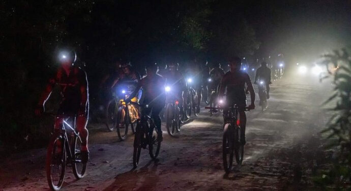 Se realizará una bicicleteada nocturna en Villa Ocampo.