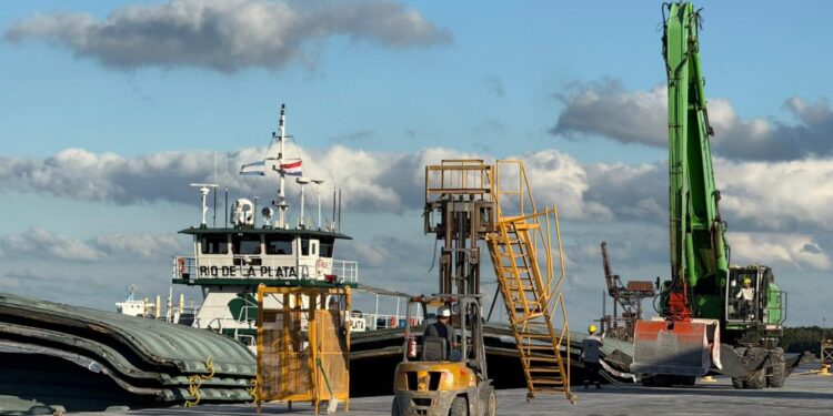 La operatoria de los puertos santafesinos continúa marcando récords históricos.