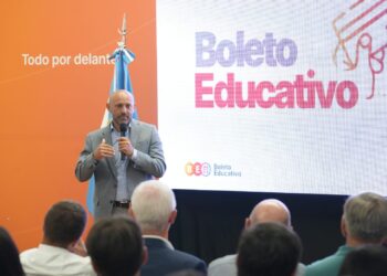 Pullaro lanzó el Boleto Educativo 2026: “Apostamos a fortalecer la educación y que sea accesible para todos”.