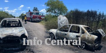 Villa Ocampo: Incendio de un automóvil en el Camping Don Avelino: solo se registraron daños materiales.