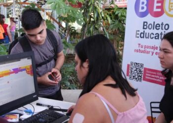 Boleto Educativo 2026: con más de 142 mil solicitudes, estudiantes, docentes y asistentes escolares, pueden usar desde hoy su pasaje para ir a estudiar y enseñar.