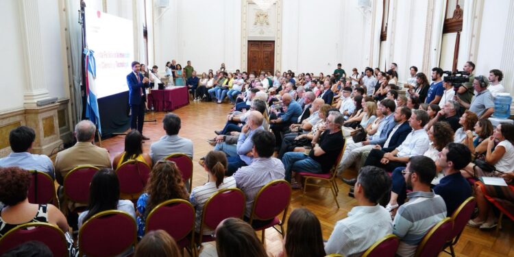 Pullaro: “Santa Fe muestra un modelo distinto en ciencia e innovación”.