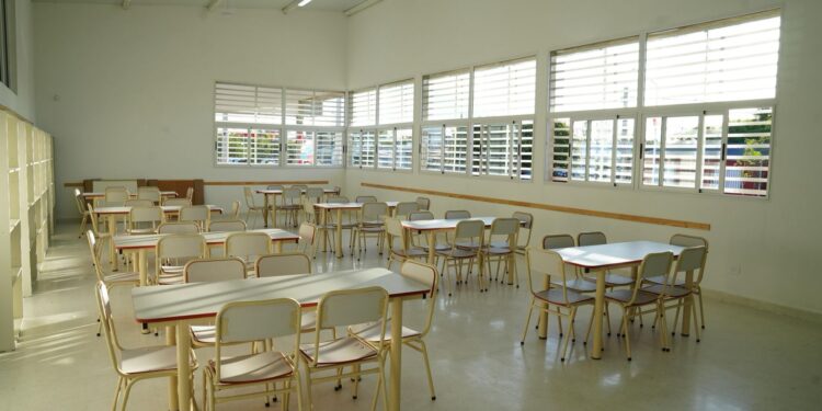 Pullaro inauguró otra escuela y ratificó la apuesta provincial por más infraestructura, mejor aprendizaje y formación para el empleo.