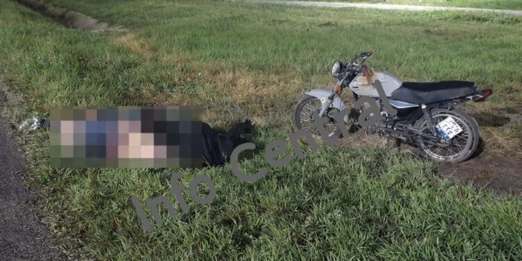 LAS GARZAS: MOTOCICLISTA HERIDO TRAS PERDER EL CONTROL DE SU VEHÍCULO.