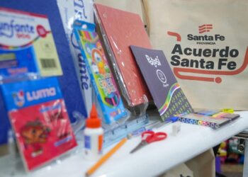 “Equipate para el cole”: qué contiene el kit escolar qué Provincia acordó para facilitar la compra de útiles y fortalecer el comercio local.