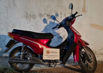 Las Toscas: Roban una moto, la policía la recupera y el ladrón logró escapar.