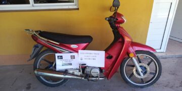  Recuperan motocicleta robada en Campo Hardy tras rápida investigación policial.