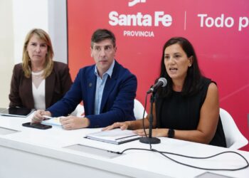 Inversión en bienestar y operatividad: Provincia amplía la cobertura de salud mental y mejora la movilidad para las fuerzas de seguridad.