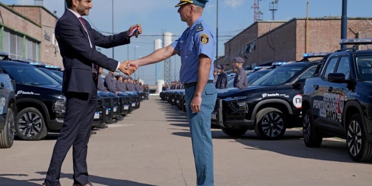 Pullaro a las fuerzas de seguridad: “Lograron algo que parecía impensado en la provincia y en Argentina, que es reducir los niveles de delito y de violencia”.