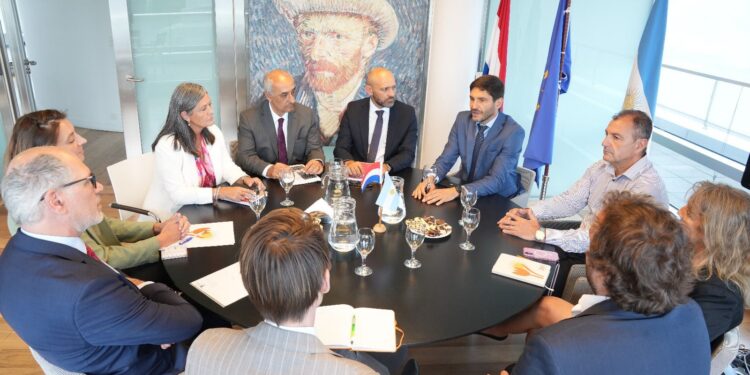 Pullaro y Puccini juegan fuerte: Santa Fe quiere protagonismo en la Hidrovía.