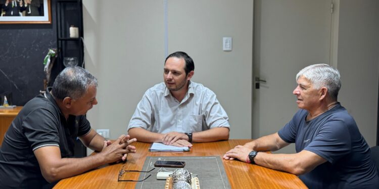 El intendente Cristian Marega dio la bienvenida al nuevo jefe de Inspectoría y agradeció la labor de Luis Magaz.