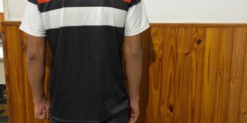 Lanteri: Aprehenden a un joven por disturbios en la vía pública y molestias en un comercio.