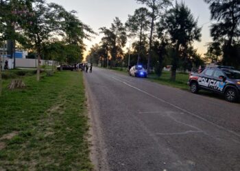 Villa Ocampo: una menor fue derivada a Reconquista tras un choque entre un auto y una moto.