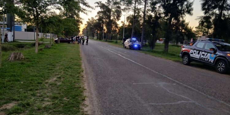 Villa Ocampo: una menor fue derivada a Reconquista tras un choque entre un auto y una moto.