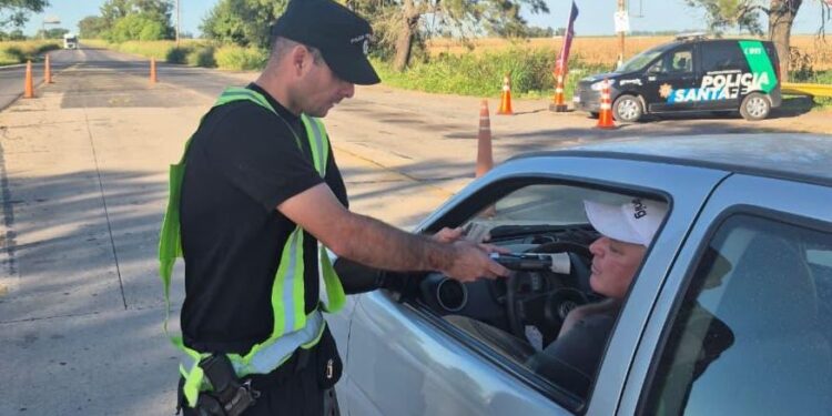 Operativo Verano: la Provincia controló 178 mil vehículos en rutas y accesos para prevenir siniestros viales.
