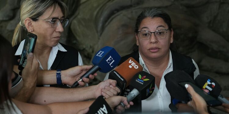 La PDI investiga denuncias por grooming en Helvecia y brindó recomendaciones preventivas.