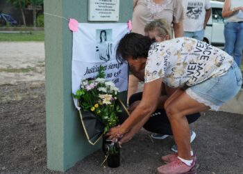Villa Ocampo homenajeó a Carmen Encina con la inauguración de un espacio recordatorio en el barrio Juan Perón.