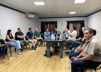 Villa Ocampo: Avances en la gestión de residuos: reunión del Consorcio GIRSU Microregión 1 A con autoridades provinciales.
