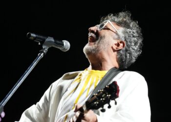 Rosario siempre estuvo cerca: más de 300 mil personas abrazaron a Fito en un reencuentro histórico con su ciudad.