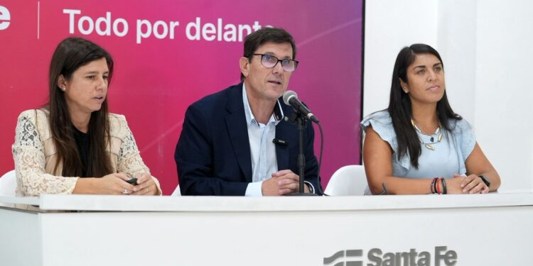 Recibos de sueldo en mano, Provincia mostró cómo impactó el aumento en el sector docente: “Cumplimos nuestra palabra”.