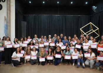Villa Ocampo : Finalizó el Curso de Promotores Gerontológicos con orientación en Auxiliar Gerontológico.