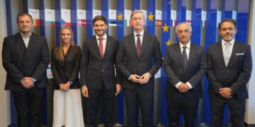 Pullaro se reunió con el embajador de la Unión Europea y consolidó la agenda comercial de Santa Fe.