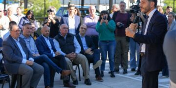 Pullaro: “La obra pública provincial sostiene el empleo de 40.000 familias en Santa Fe”.