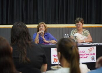 Villa Ocampo: Se realizó el conversatorio “Empoderamiento y desafíos en la igualdad de derechos”.