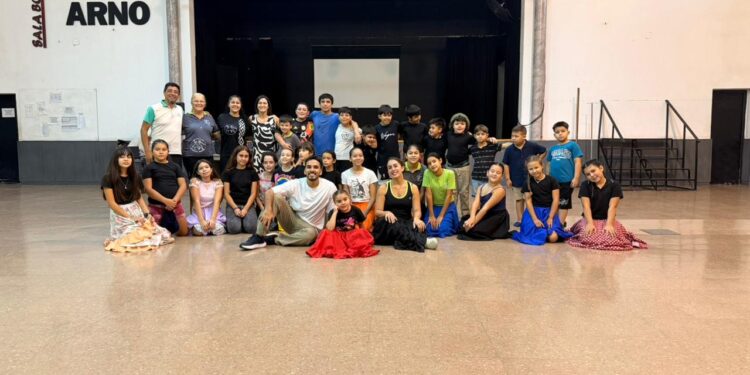 Villa Ocampo : Se realizó con éxito la capacitación en danzas folclóricas con seminario intensivo de chamamé.