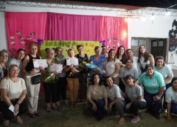 Villa Ocampo: Emotivo cierre del Mes de la Mujer con reconocimientos y expresiones artísticas.