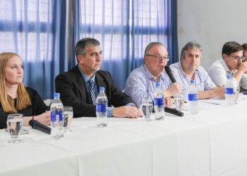 San Cristóbal: la Provincia interviene sobre el agresor y despliega un operativo interministerial de asistencia tras el ataque en una escuela.