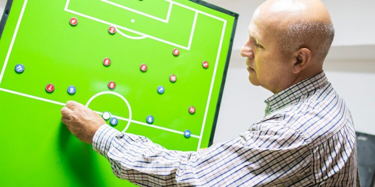 Villa Ocampo realizará una clínica habilitante para entrenadores de fútbol infantil.