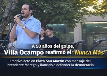 Villa Ocampo: Emotivo acto en Plaza San Martín con mensaje del intendente Marega y llamado a defender la democracia.