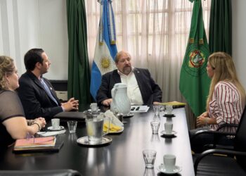 El intendente Cristian Marega avanzó en la implementación de un convenio con la Universidad Nacional de Luján.