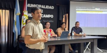 Villa Ocampo: Se realizó reunión informativa para beneficiarios de becas estudiantiles 2026.