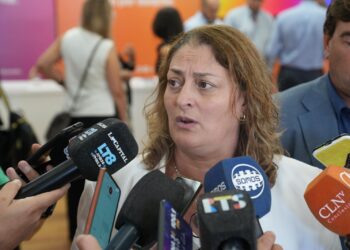 Salud: ante la imprevisibilidad nacional, Provincia planifica la compra de medicamentos de alto costo.