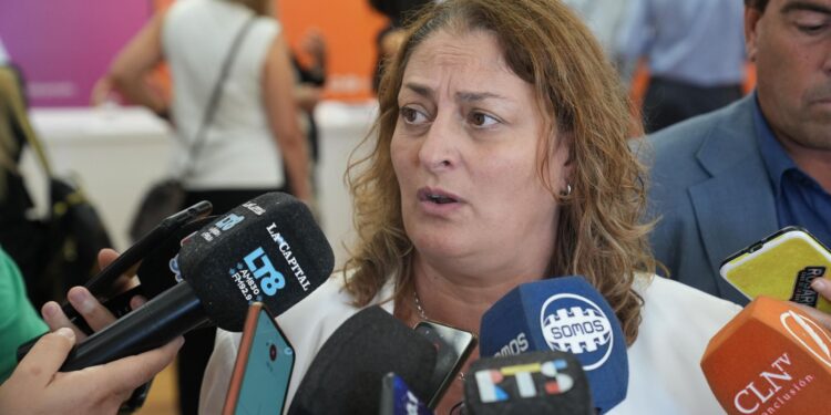 Salud: ante la imprevisibilidad nacional, Provincia planifica la compra de medicamentos de alto costo.