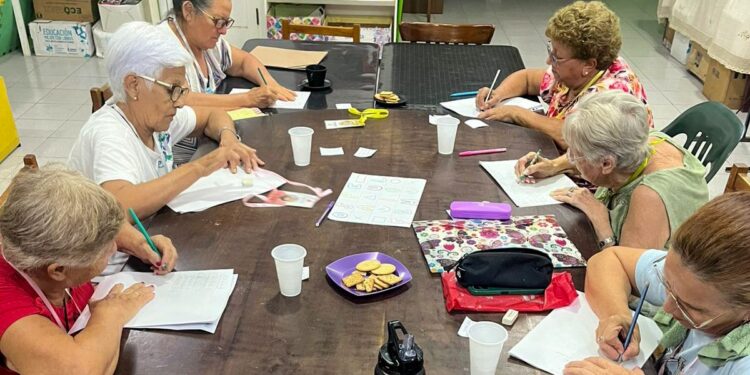 Continúa a buen ritmo el taller cognitivo para adultos mayores impulsado por Mancini.
