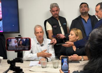 Se lanzó “HackIA el Bullying”, un concurso que une inteligencia artificial y convivencia en las escuelas.