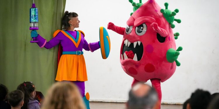 Provincia relanzó Vax Team, el programa santafesino que fomenta la vacunación.