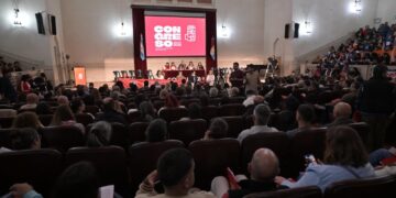 “EL SOCIALISMO MIRA AL FUTURO E IMPULSA UNA AGENDA ENFOCADA EN LOS QUE PEOR LA ESTÁN PASANDO”.