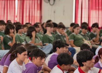 Charla sobre bullying, grooming y ciberacoso en Villa Ocampo.