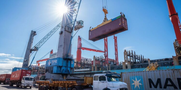 Santa Fe consolida su liderazgo logístico: más de 1,2 millones de toneladas y 860 operaciones en el primer trimestre de 2026.