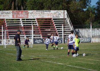 Finalizó la Clínica Habilitante para Entrenadores de Fútbol Infanto Juvenil en Villa Ocampo.