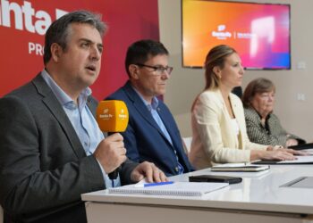 Amenazas en escuelas: el Gobierno pide que se hable en las familias y advierte sobre consecuencias legales y económicas.