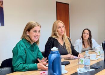 Villa Ocampo recibió a autoridades provinciales para dialogar sobre desarrollo productivo, científico e innovación.