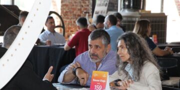 Provincia vinculará a los sectores público y privado para mejorar servicios, digitalizar procesos y elevar la competitividad.